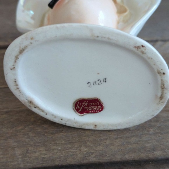 Vtg 4.25" Lefton Lady Head Vase Pearlescent White Dress and Hat Pearl Necklace - Picture 7 of 11